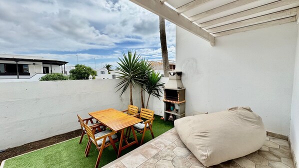 Terraza Chill Out en Bayside Le Family Palms Private Oasis with Terrace & BBQ