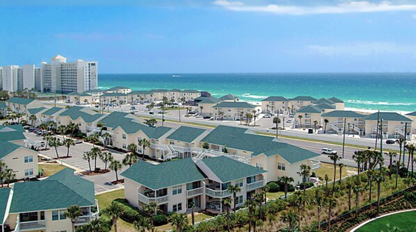 2 minute walk to our private/gated beach
