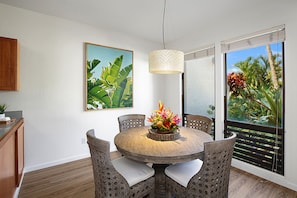 Dining Area - Kahala 112