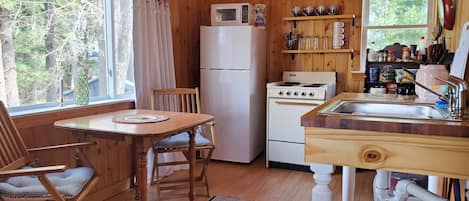 Cottage kitchen.