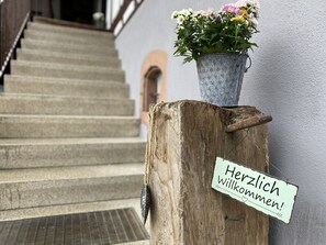 Ferienwohnung mit Terrasse, 70qm, 2 Schlafzimmer, max. 4 Personen