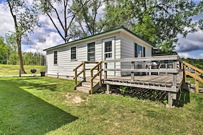 This vacation rental is perfect for all lake lovers!