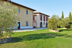 Außenseite Ferienhaus [Sommer]