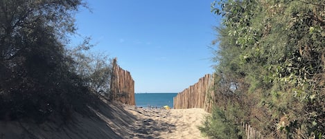 2 pas et la plage est à vous !