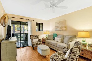 Cozy Living Room with Queen Sleeper Sofa