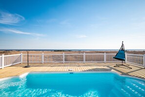 Pool / View