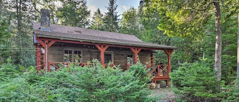 Cozy cabin comforts await in this Willimantic vacation rental!