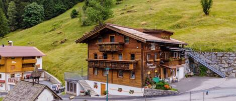 Extérieur maison de vacances [été]