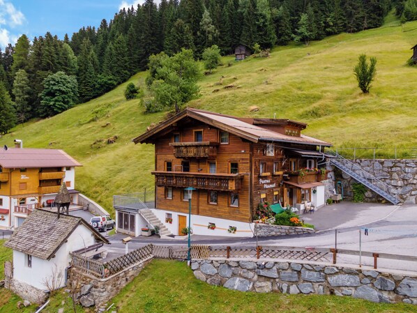 Extérieur maison de vacances [été]