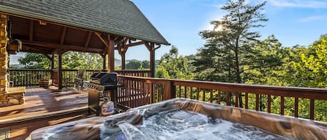 Soothe those hike-tired muscles with a steamy soak in our hot tub.