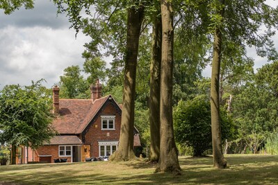 Keepers Cottage - lovely rural house in 5 acres with 3 bedrooms