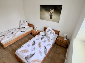 Schlafzimmer 2