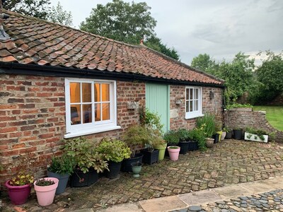 Cosy Countryside Cottage