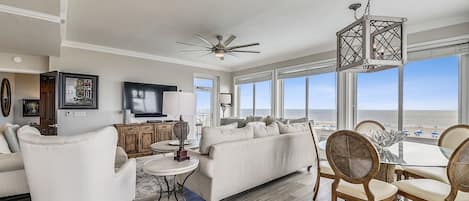 Open Living Space at 3301 Sea Crest offers plenty of seating and a large flat panel TV