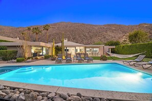 4 bedroom, 3.5 bath, 3500 square feet, sleeps 10
