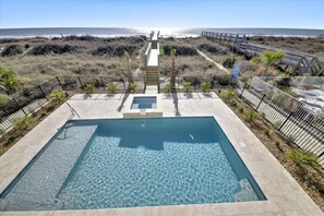 The private, ocean front pool & hot tub invite you to sink into luxury.