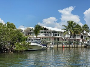 Corner townhouse with 180 degree view of ocean and private beach!