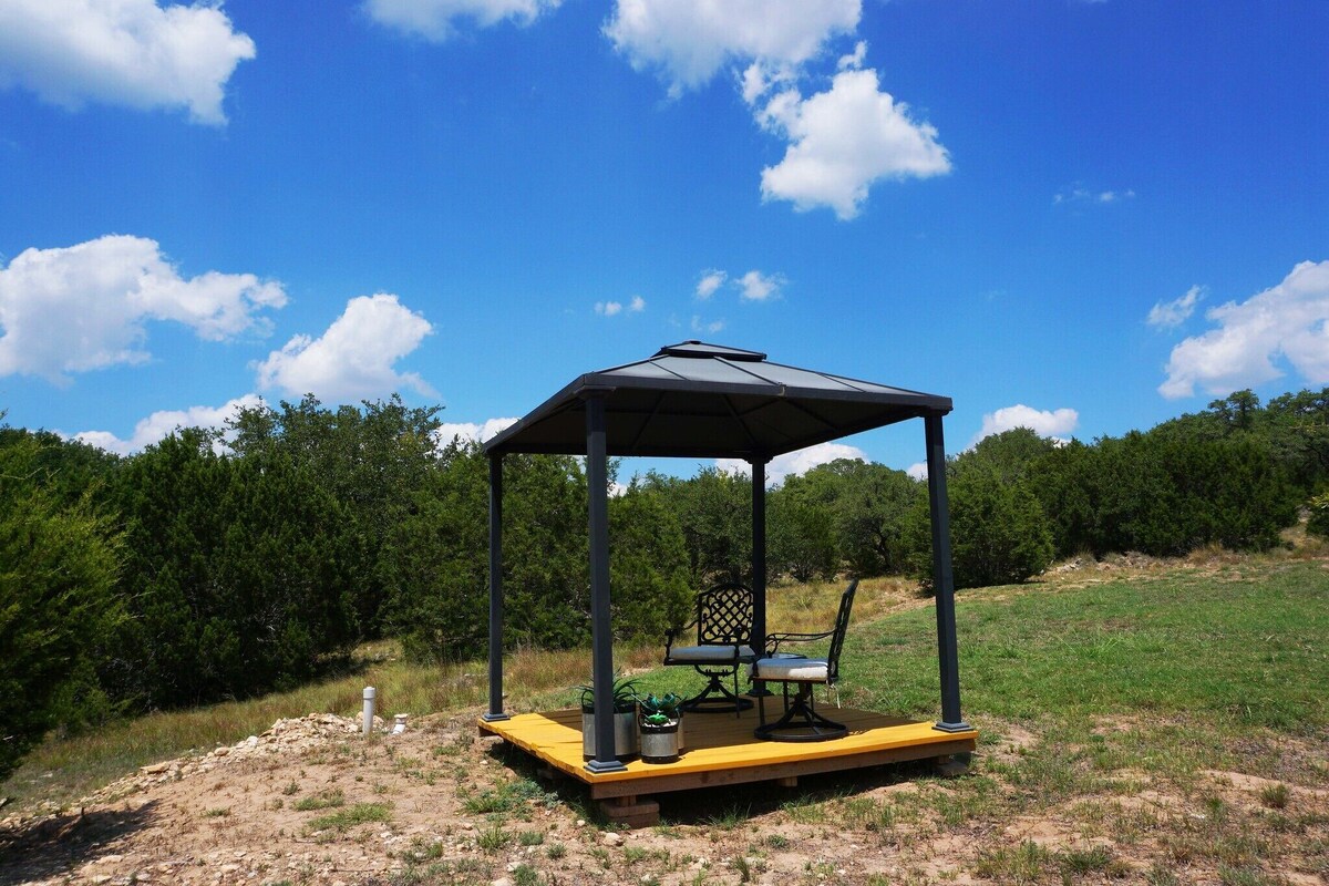 Arbor House of Dripping Springs – Safari House