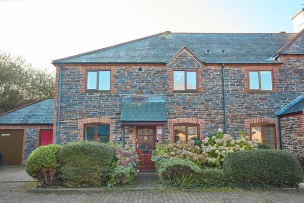 Welcome to Trevells, a family holiday haven settled close to wonderful Polzeath!