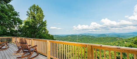 Find your favorite spot on the balcony to relax, surf the web or  read your favorite book.