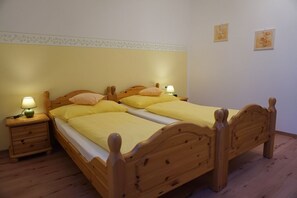 Ferienwohnung Weitblick-Schlafzimmer1