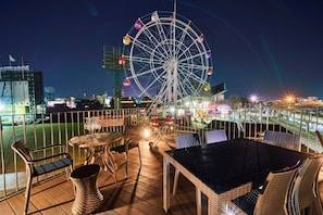 Private rooftop balcony