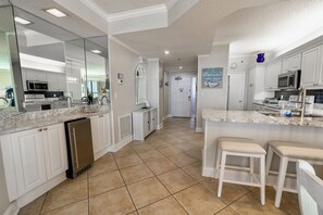 Wet bar with ice maker