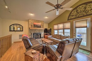 Living Room | Gas Fireplace | Deck Access