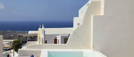 Luxury Santorini Villa | Villa Elysian Enas | Private Plunge Pool | 2 Bedrooms 2 bathrooms | Oia