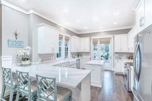 First Floor: Kitchen