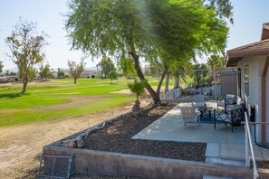 Back patio area - unfenced
