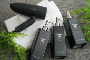 Bathroom amenities