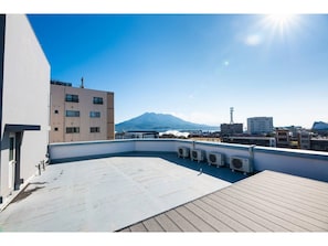 When the weather is nice, you can enjoy Sakurajima from the rooftop!