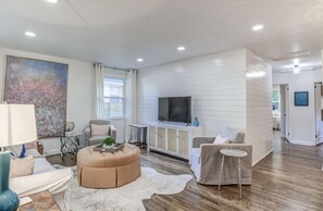 Living room and hallway to bedrooms 