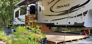 A Nice Entrance for RV