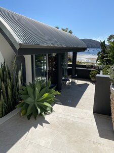 Sunny studio on Pittwater 