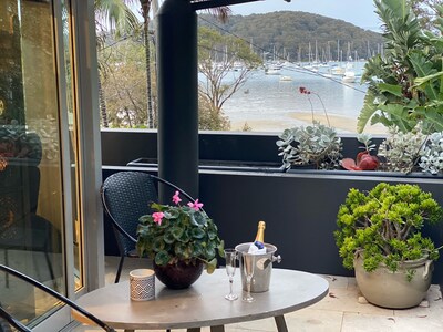 Sunny studio on Pittwater 