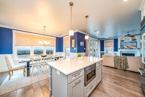 Newly renovated kitchen area with moden appliances
