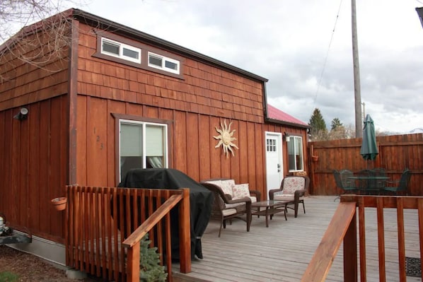 Tiny 1 and the shared deck with pet friendly Tiny 2. 