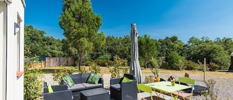 The Terrace of the Mountain Cottage of the Pedra Llampada Estate