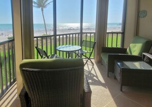 Beach life on your balcony