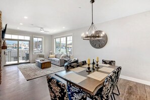 Beautiful dining area with mountain views