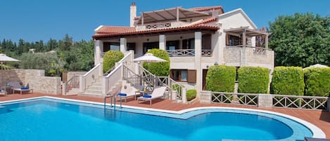 Villa Metapothia Crete