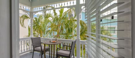 Door to shared outdoor balcony