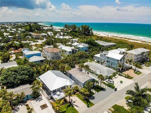 4 Houses from the beach