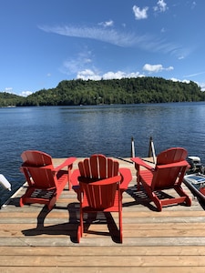 Beautiful Waterfront Cottage on Picadilly Bay, located on Redstone Lake