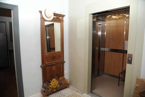 ELEVATOR
