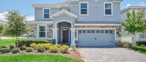 Beautiful Resort Home - Sleeps 22 Guests!