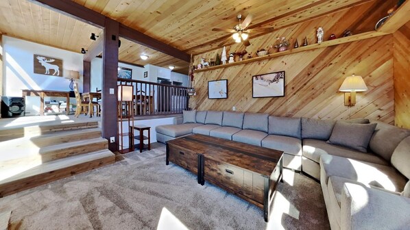 Lots of Comfy Seating In the Corner Slopeside Condo!