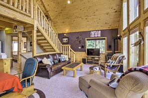 Living Room | Free WiFi | Central Heating | Wood-Burning Stove